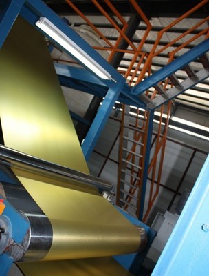 江蘇鑫美新材料科技 專注金屬拉絲加工，詳解拉絲鋁卷的價格、廠家與產品應用